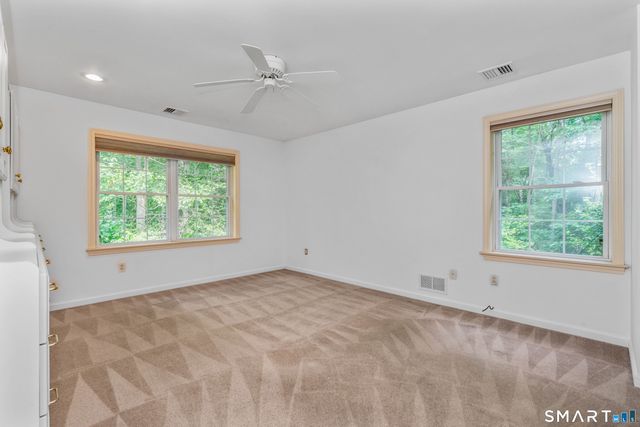26 Shipston Drive 26, West Hartford, CT 06117