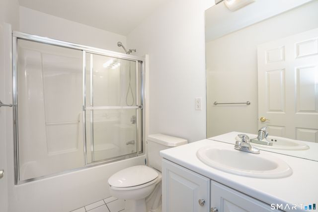 26 Shipston Drive 26, West Hartford, CT 06117