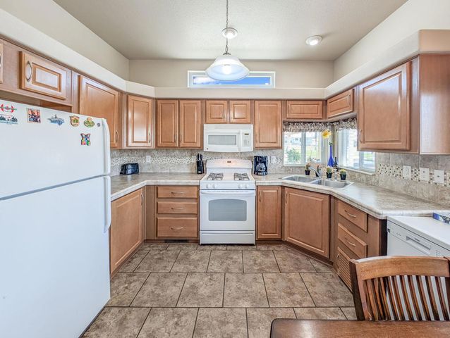 70200 Dillon Road 134, Desert Hot Springs, CA 92241