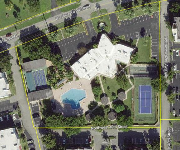 4140 NW 44th Avenue 405, Lauderdale Lakes, FL 33319