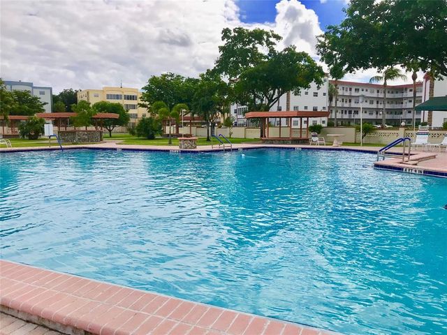 4140 NW 44th Avenue 405, Lauderdale Lakes, FL 33319