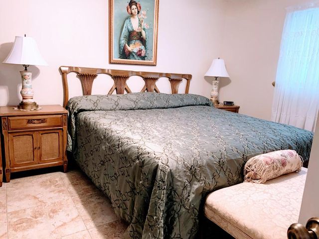 4140 NW 44th Avenue 405, Lauderdale Lakes, FL 33319