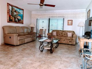 4140 NW 44th Avenue 405, Lauderdale Lakes, FL 33319