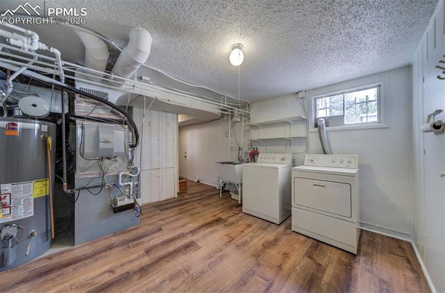 130 Cresta Road, Colorado Springs, CO 80906