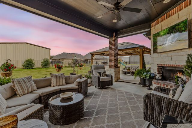 1008 Balgair Street, Caddo Mills, TX 75135