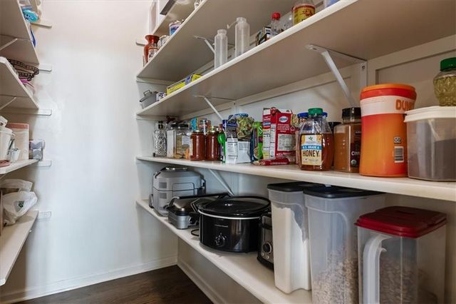 9949 Warwick Street, Lenexa, KS 66220