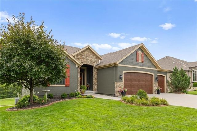 9949 Warwick Street, Lenexa, KS 66220