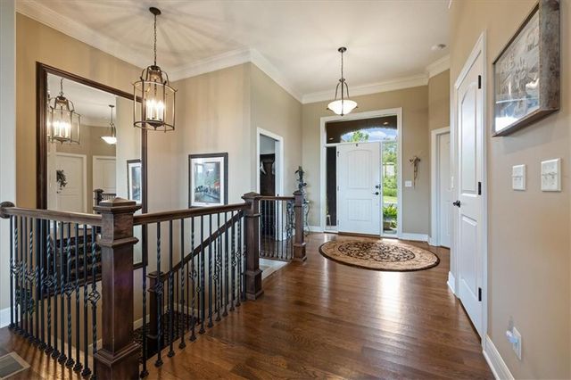 9949 Warwick Street, Lenexa, KS 66220