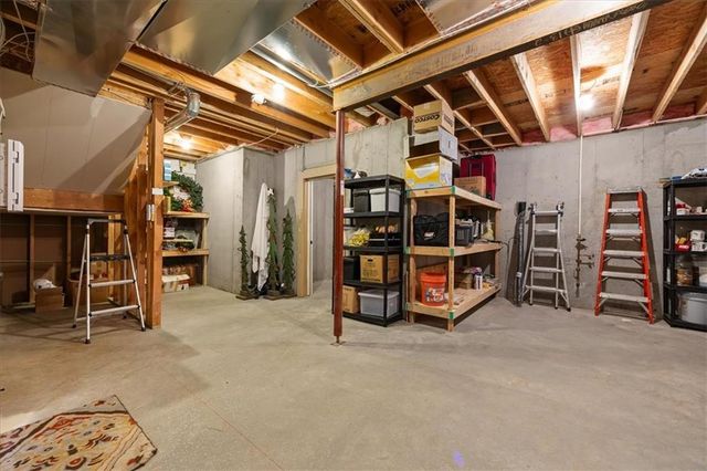 9949 Warwick Street, Lenexa, KS 66220