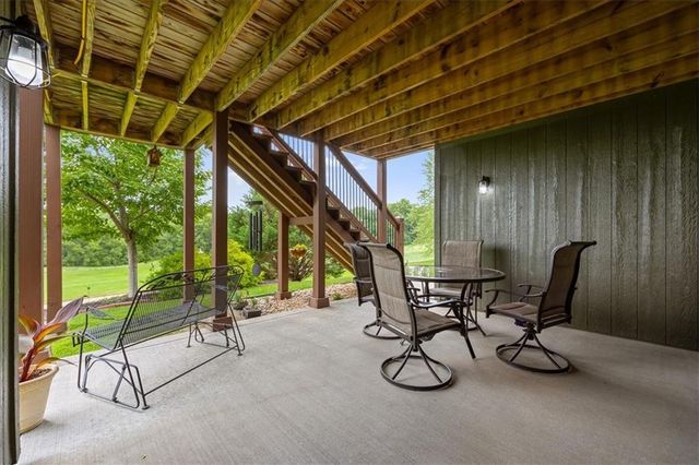 9949 Warwick Street, Lenexa, KS 66220