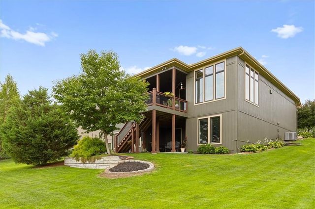 9949 Warwick Street, Lenexa, KS 66220