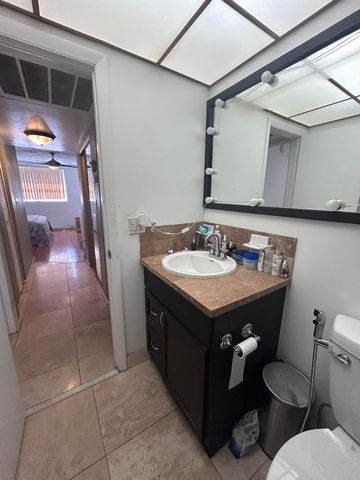 7300 NW 17th Street 402, Plantation, FL 33313