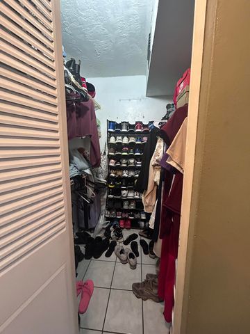 7300 NW 17th Street 402, Plantation, FL 33313