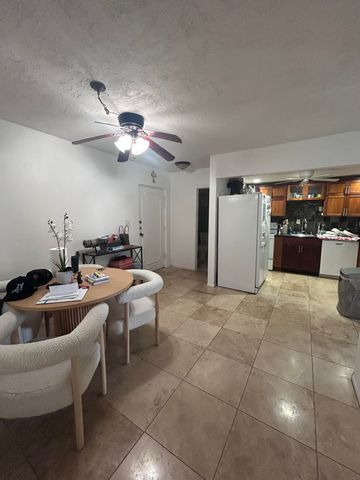 7300 NW 17th Street 402, Plantation, FL 33313