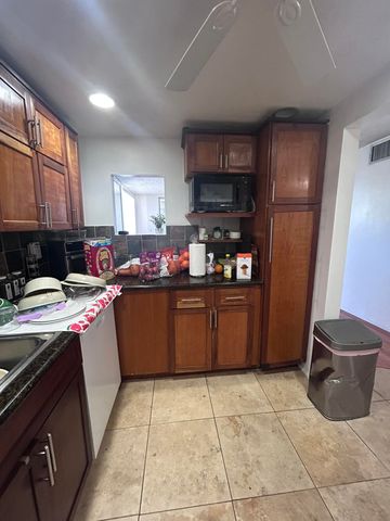 7300 NW 17th Street 402, Plantation, FL 33313