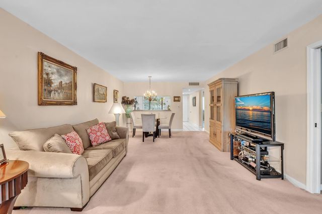 10643 W Clairmont Circle 202, Tamarac, FL 33321