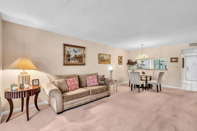 10643 W Clairmont Circle 202, Tamarac, FL 33321