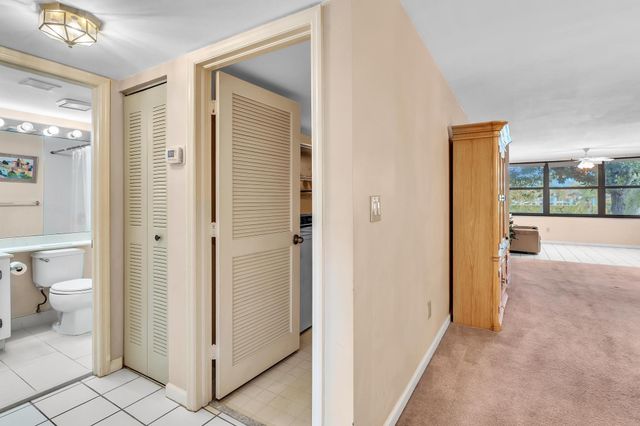 10643 W Clairmont Circle 202, Tamarac, FL 33321