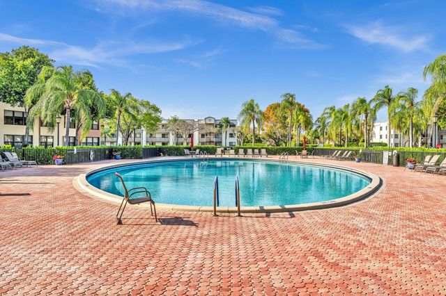 10643 W Clairmont Circle 202, Tamarac, FL 33321