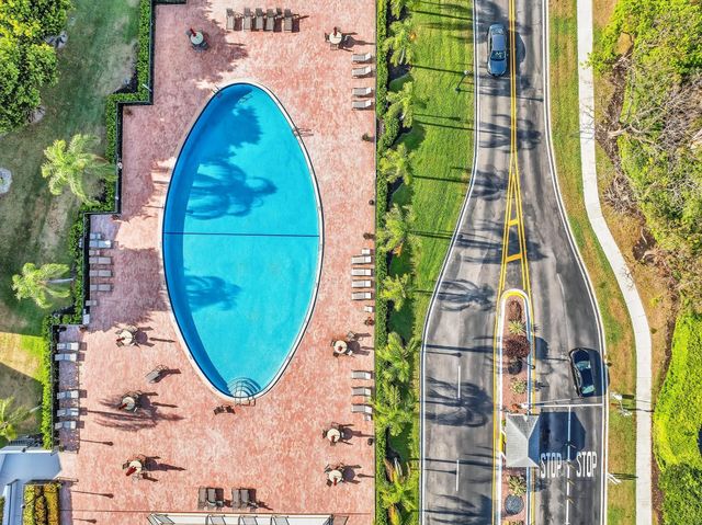 10643 W Clairmont Circle 202, Tamarac, FL 33321