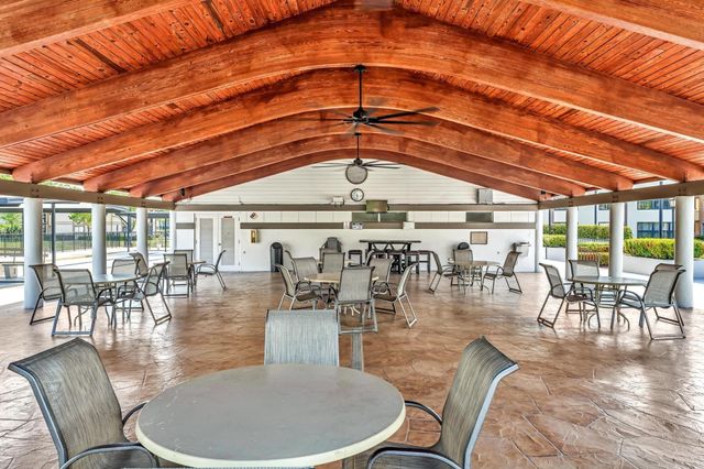 10643 W Clairmont Circle 202, Tamarac, FL 33321