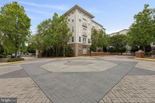 9480 VIRGINIA CENTER BLVD #211, Vienna, VA 22181