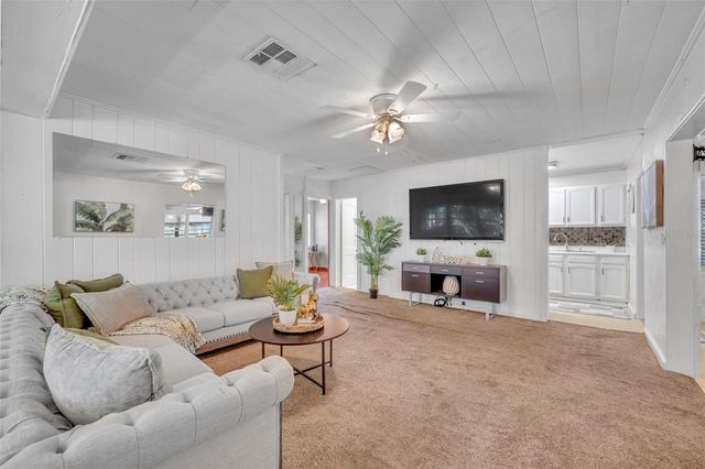 11 PLUMOSA AVENUE, Casselberry, FL 32707