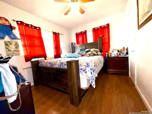 957 Crystal, San Antonio, TX 78211