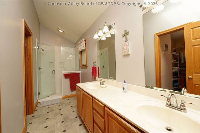 947 Gordon Drive, Charleston, WV 25303