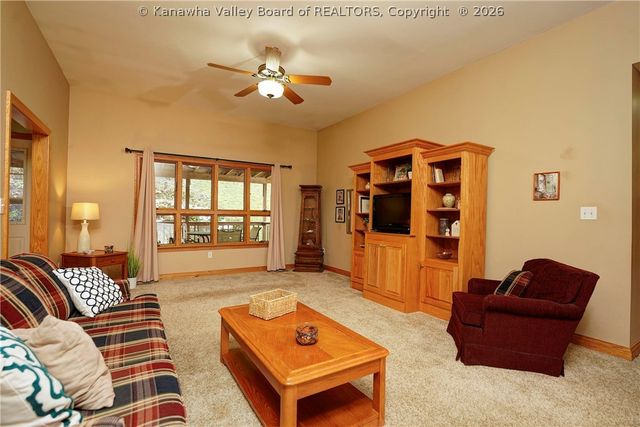 947 Gordon Drive, Charleston, WV 25303