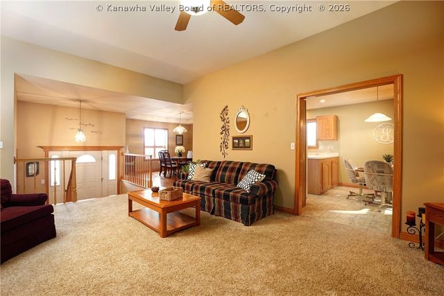 947 Gordon Drive, Charleston, WV 25303