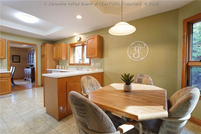 947 Gordon Drive, Charleston, WV 25303