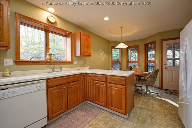 947 Gordon Drive, Charleston, WV 25303