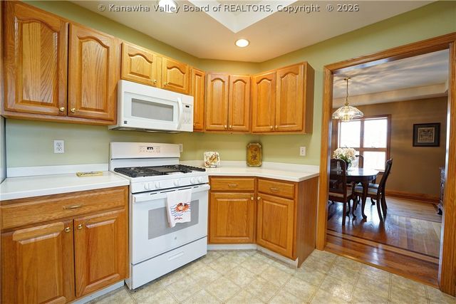 947 Gordon Drive, Charleston, WV 25303