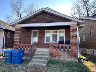 7106 Greenway Avenue, St Louis, MO 63121