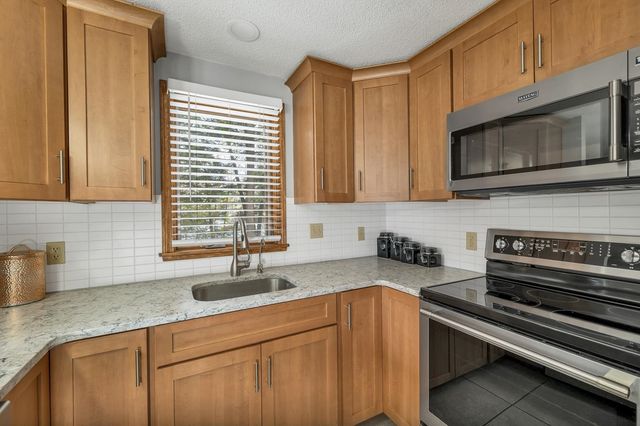 60 Northpointe Road, Thornton, NH 03285