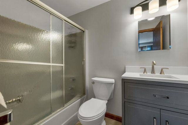 60 Northpointe Road, Thornton, NH 03285