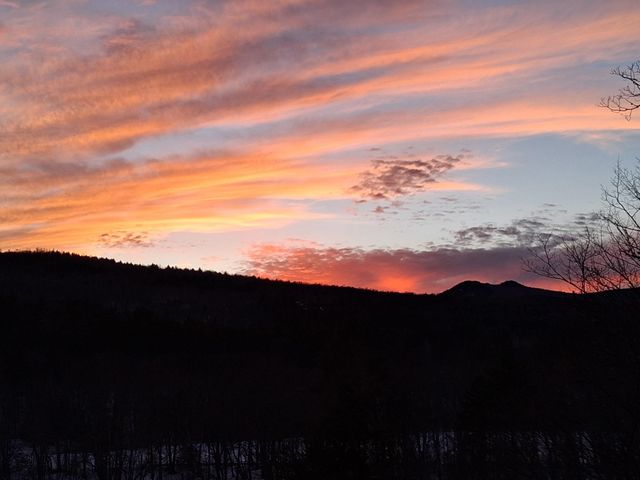 60 Northpointe Road, Thornton, NH 03285