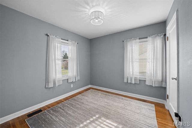 9208 Southview Lane, St Louis, MO 63123