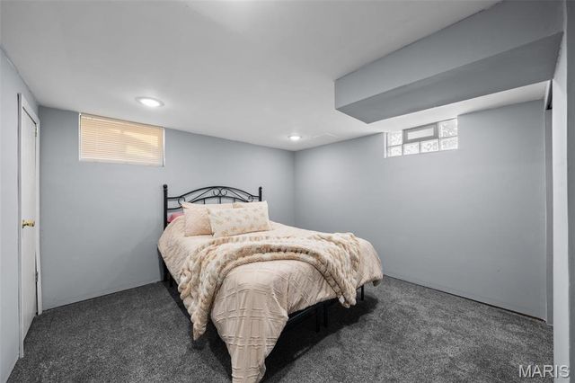 9208 Southview Lane, St Louis, MO 63123