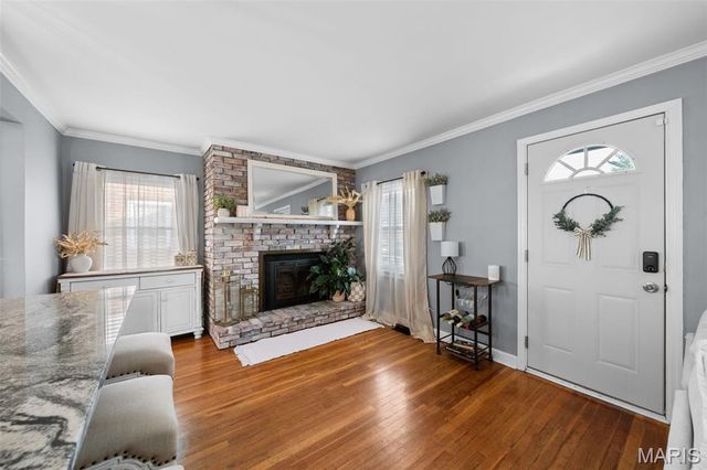 9208 Southview Lane, St Louis, MO 63123