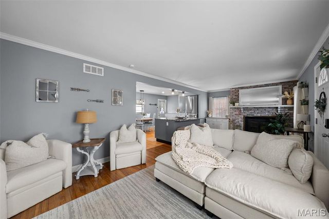 9208 Southview Lane, St Louis, MO 63123