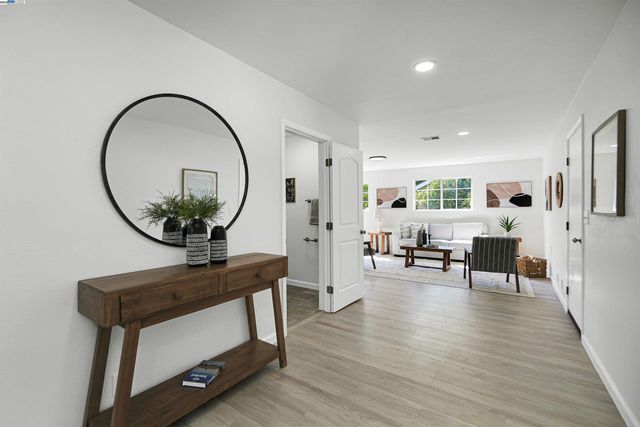 1662 Dorchester Pl, Concord, CA 94519