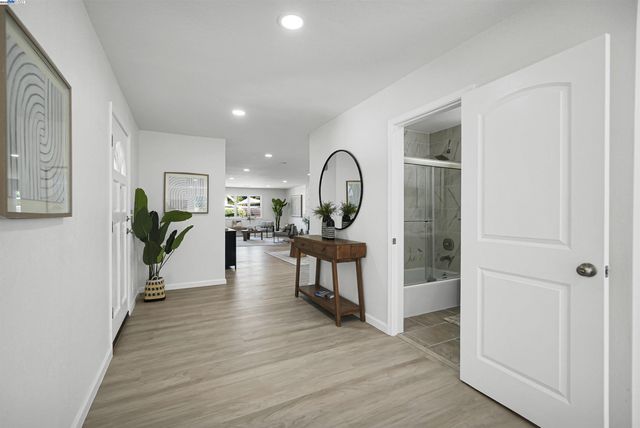 1662 Dorchester Pl, Concord, CA 94519