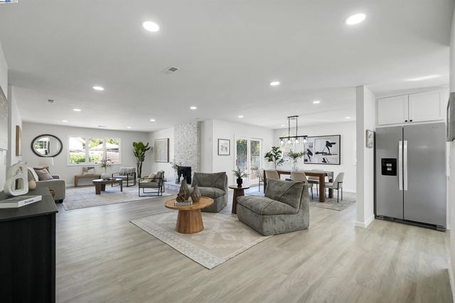 1662 Dorchester Pl, Concord, CA 94519