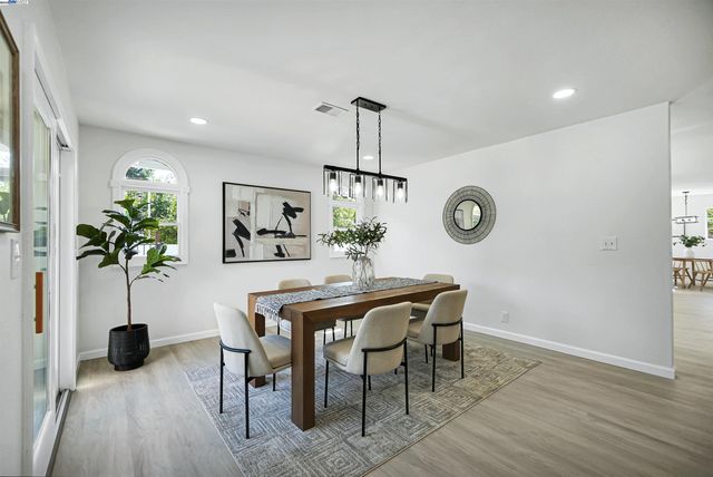 1662 Dorchester Pl, Concord, CA 94519