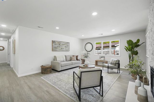 1662 Dorchester Pl, Concord, CA 94519