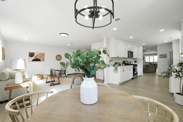 1662 Dorchester Pl, Concord, CA 94519