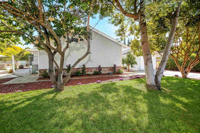 1662 Dorchester Pl, Concord, CA 94519