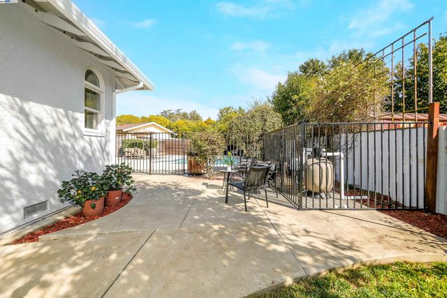 1662 Dorchester Pl, Concord, CA 94519